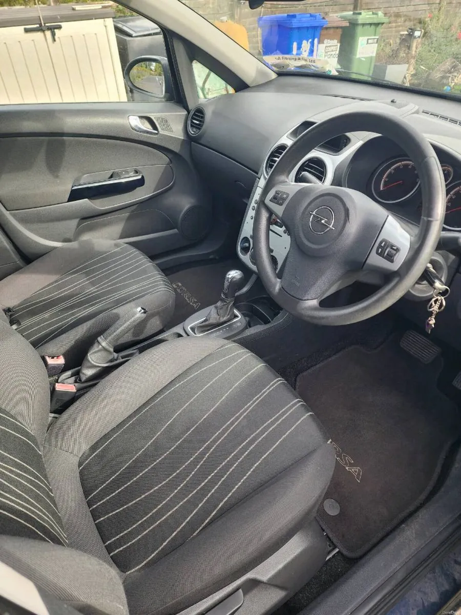 Opel corsa Auto 1.4petrol - Image 4