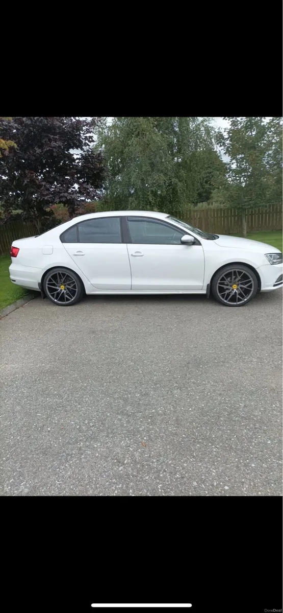 Volkswagen Jetta - Image 1