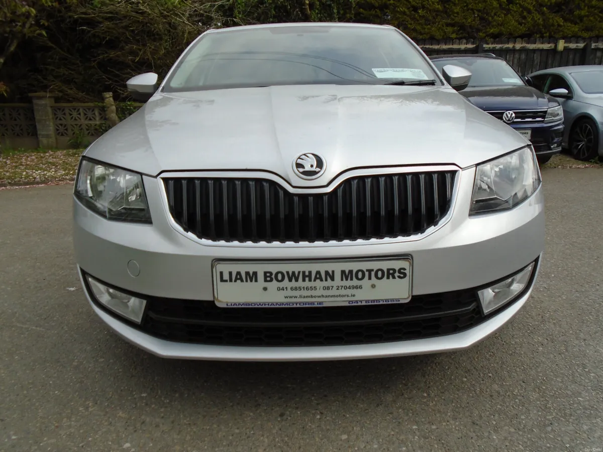 Skoda Octavia 2017,1.6-Diesel,Fogs,Aircon,Alloys - Image 4