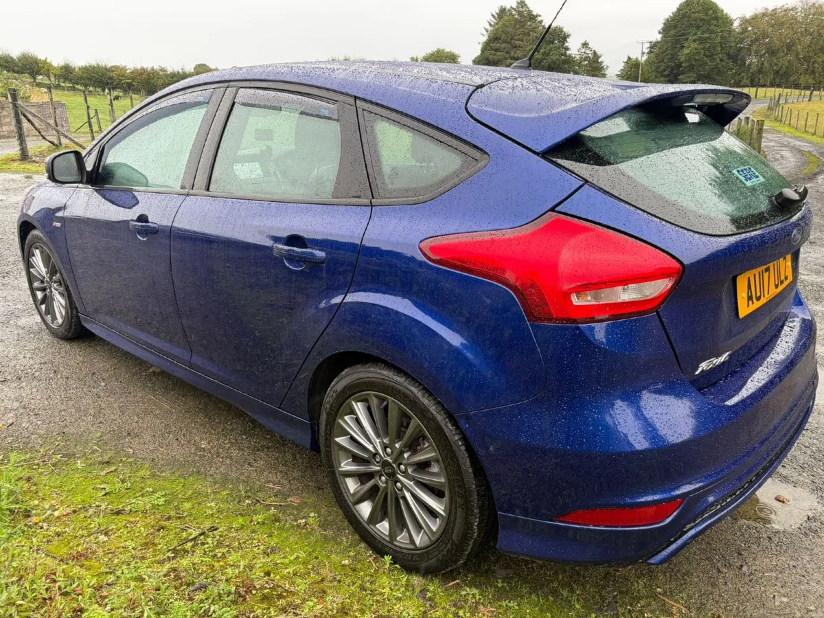 Ford Focus ST Line 2017 - Image 3