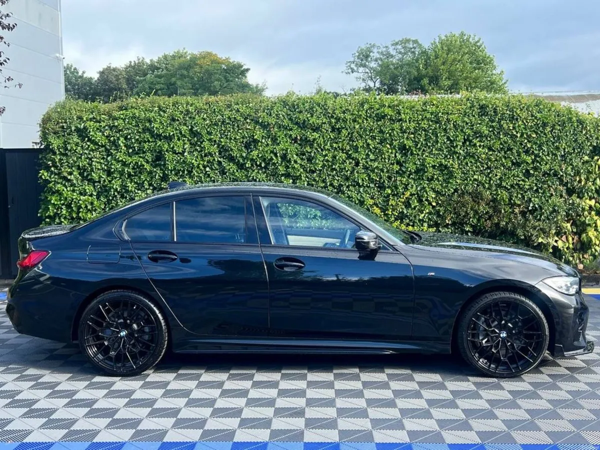 BMW 3-Series 330e M-SPORT COMPETITION 2.0 HYBRID A - Image 2