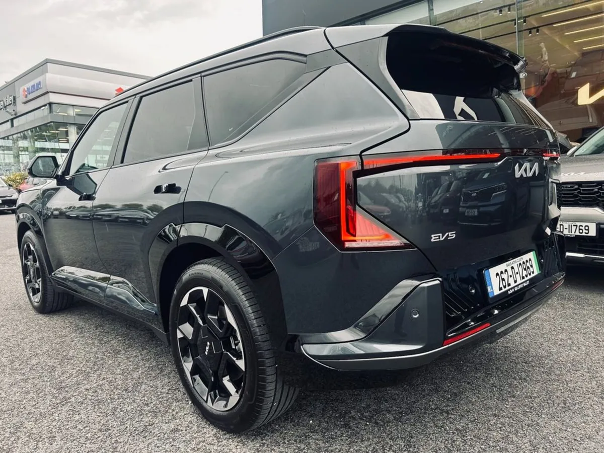 Kia EV5 GT Line (Demonstration model) - Image 3