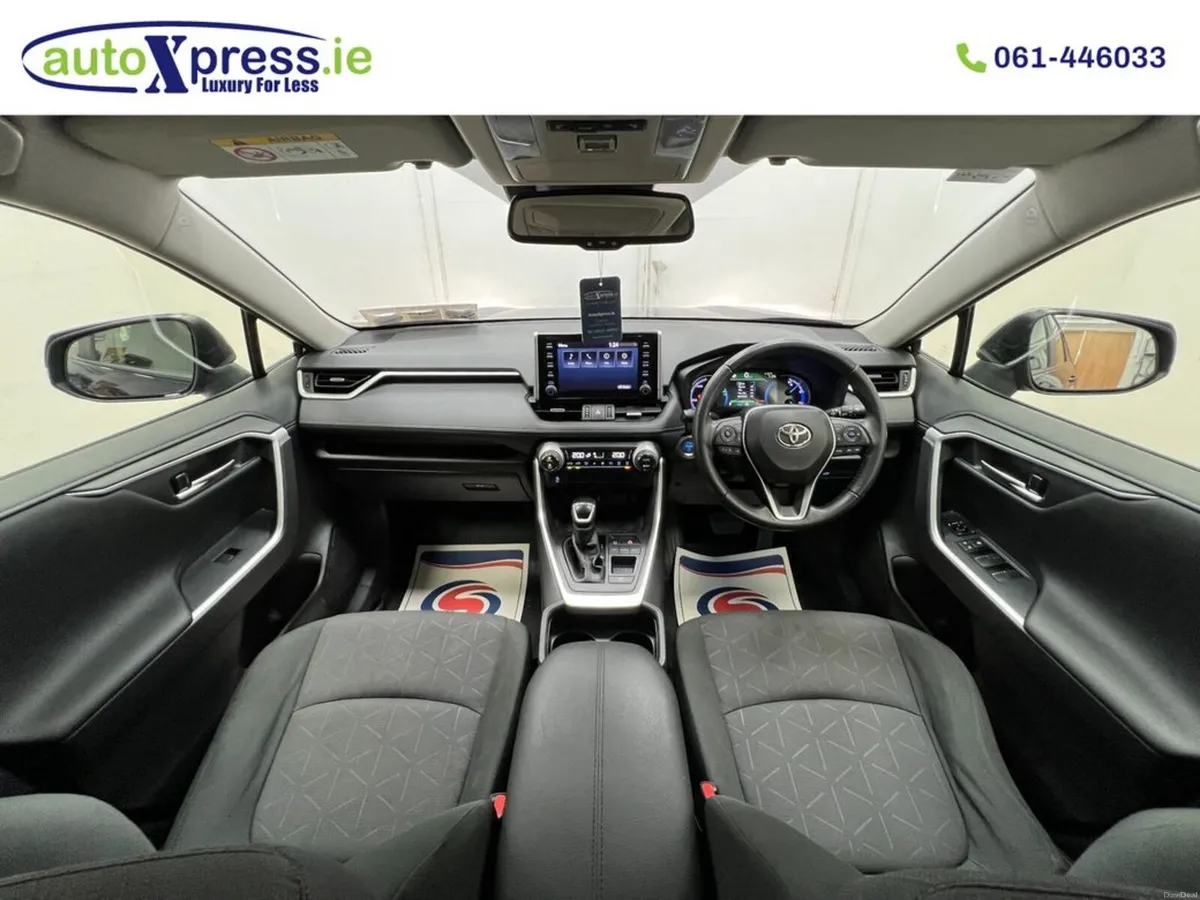Toyota RAV4 2.5 Hybrid, Reversing camera, Automati - Image 2