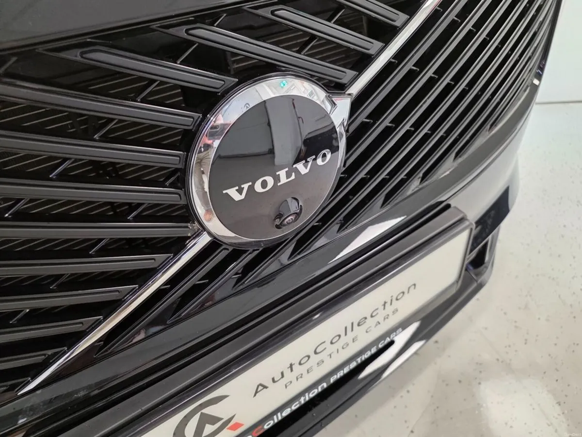 Volvo XC90 **T8 PLUS PRO**21" WHEELS**252** - Image 4