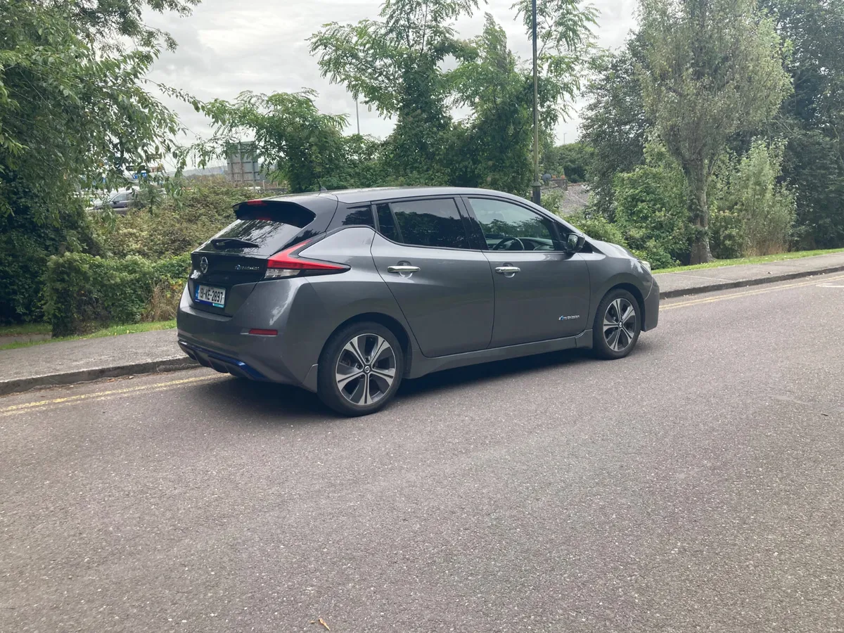 2019 Nissan Leaf SVE 40 KW - Image 3