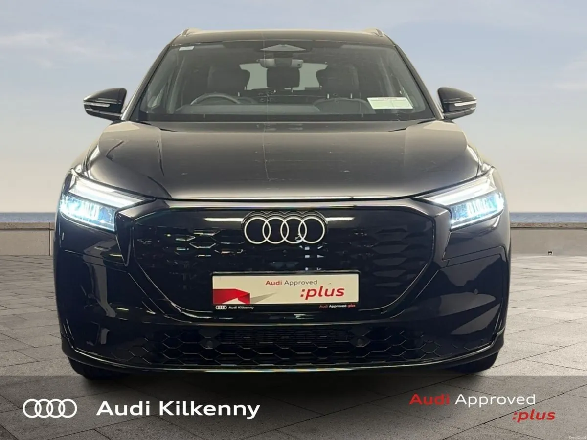 Audi Q4 e-tron Advance with Exclusive Pack (Electr - Image 2