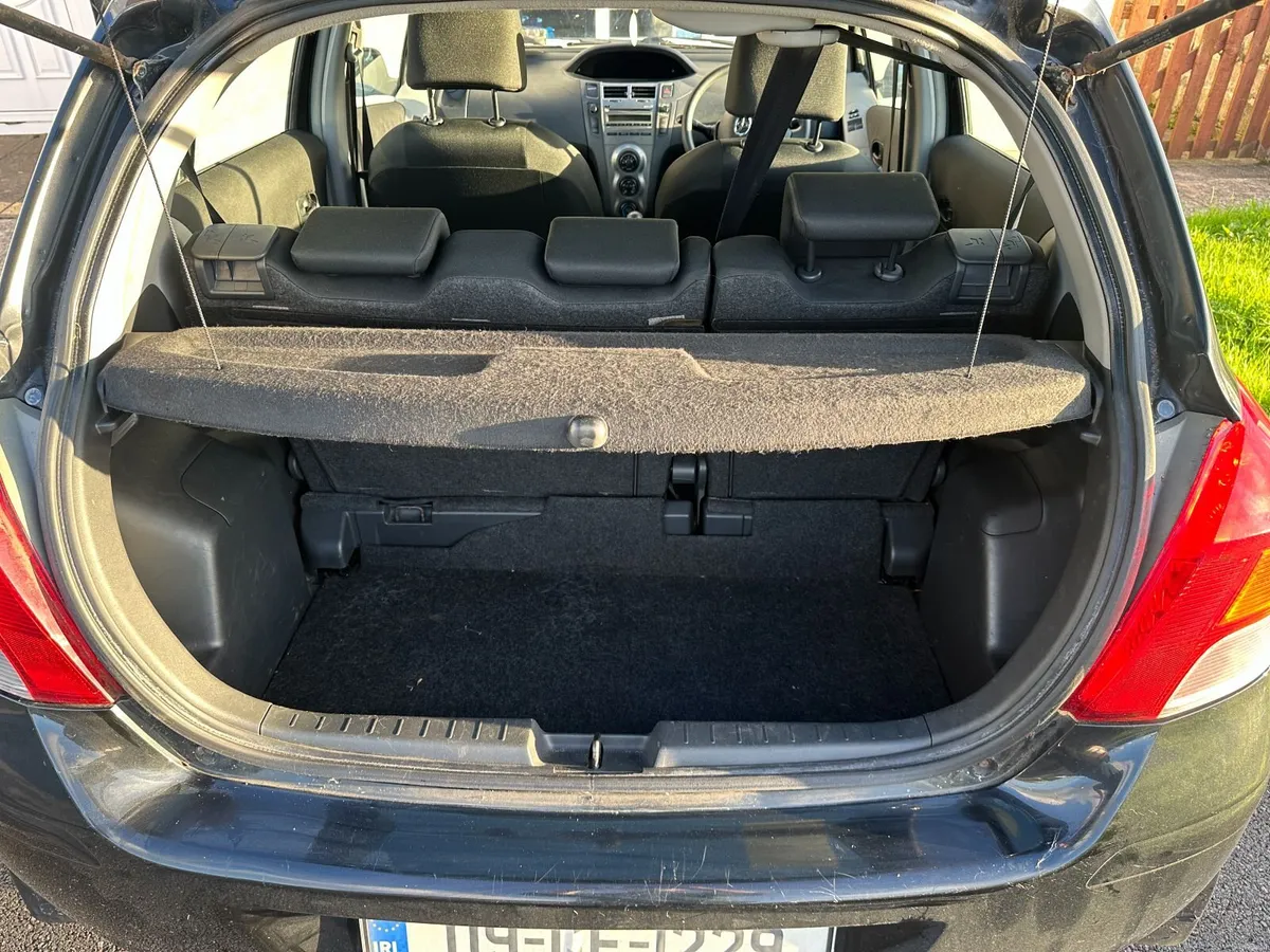 Toyota Yaris 2009 - Image 3