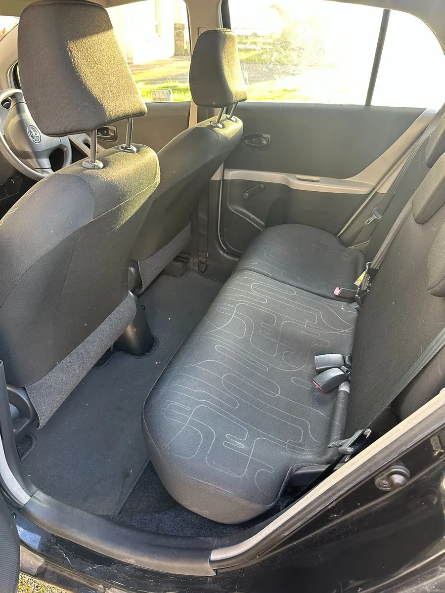 Toyota Yaris 2009 - Image 4