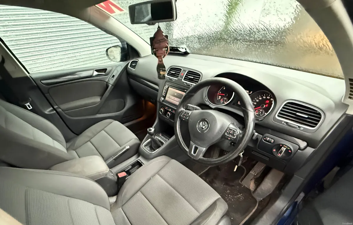 Volkswagen Golf 2012 LOW KM - Image 6