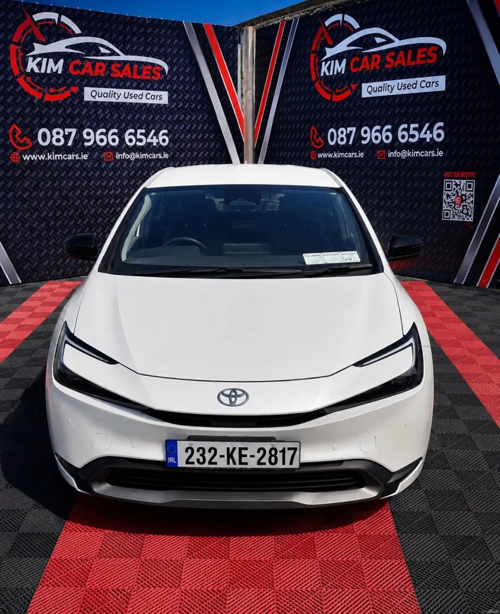 TOYOTA PRIUS HYBRID 35K ONLY LIKE NEW CAR APPLE PL - Image 1