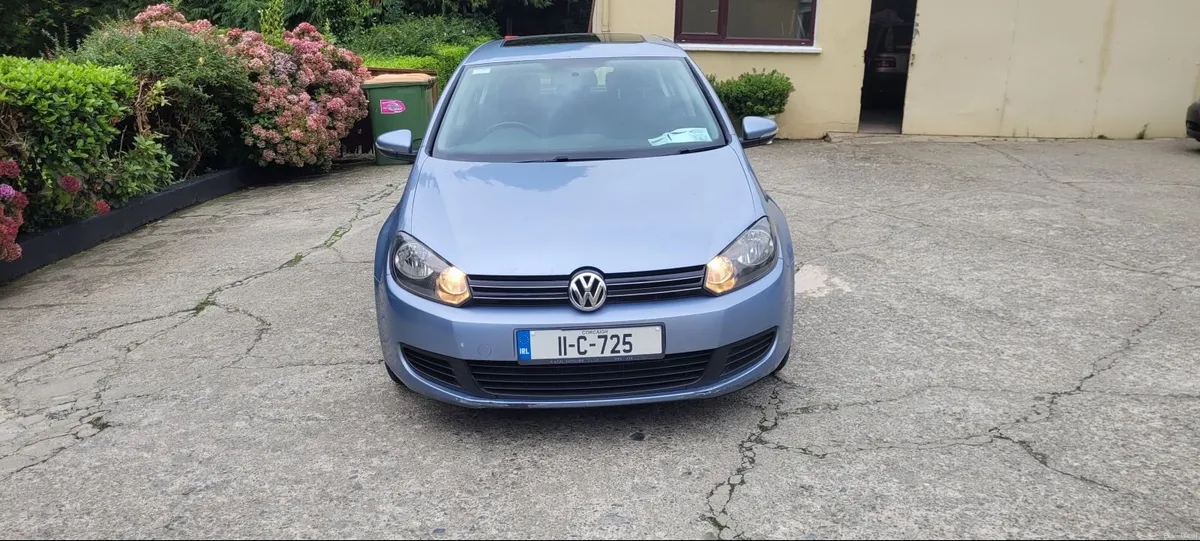 Volkswagen Golf 2011 - Image 1