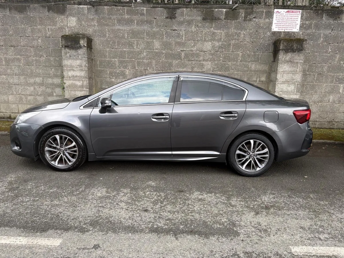Toyota Avensis 2015 - Image 1