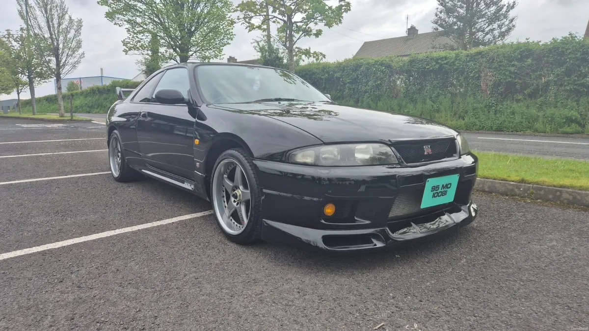 1995 nissan skyline r33 gtr - Image 1