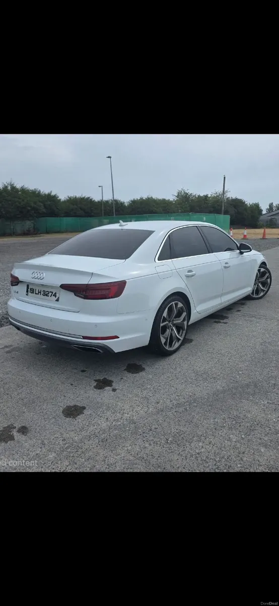 Audi A4 2019 - Image 2