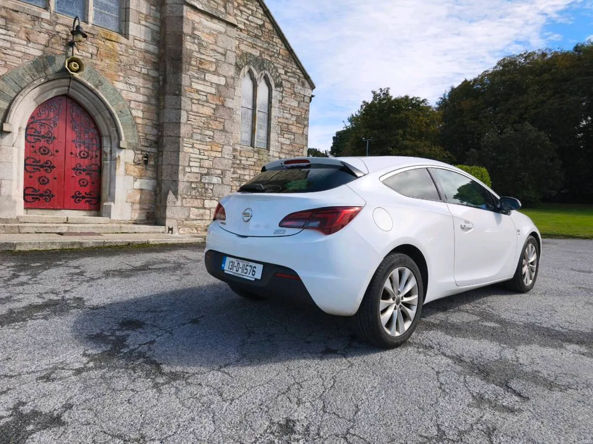 Opel Astra GTC Sri - Image 4