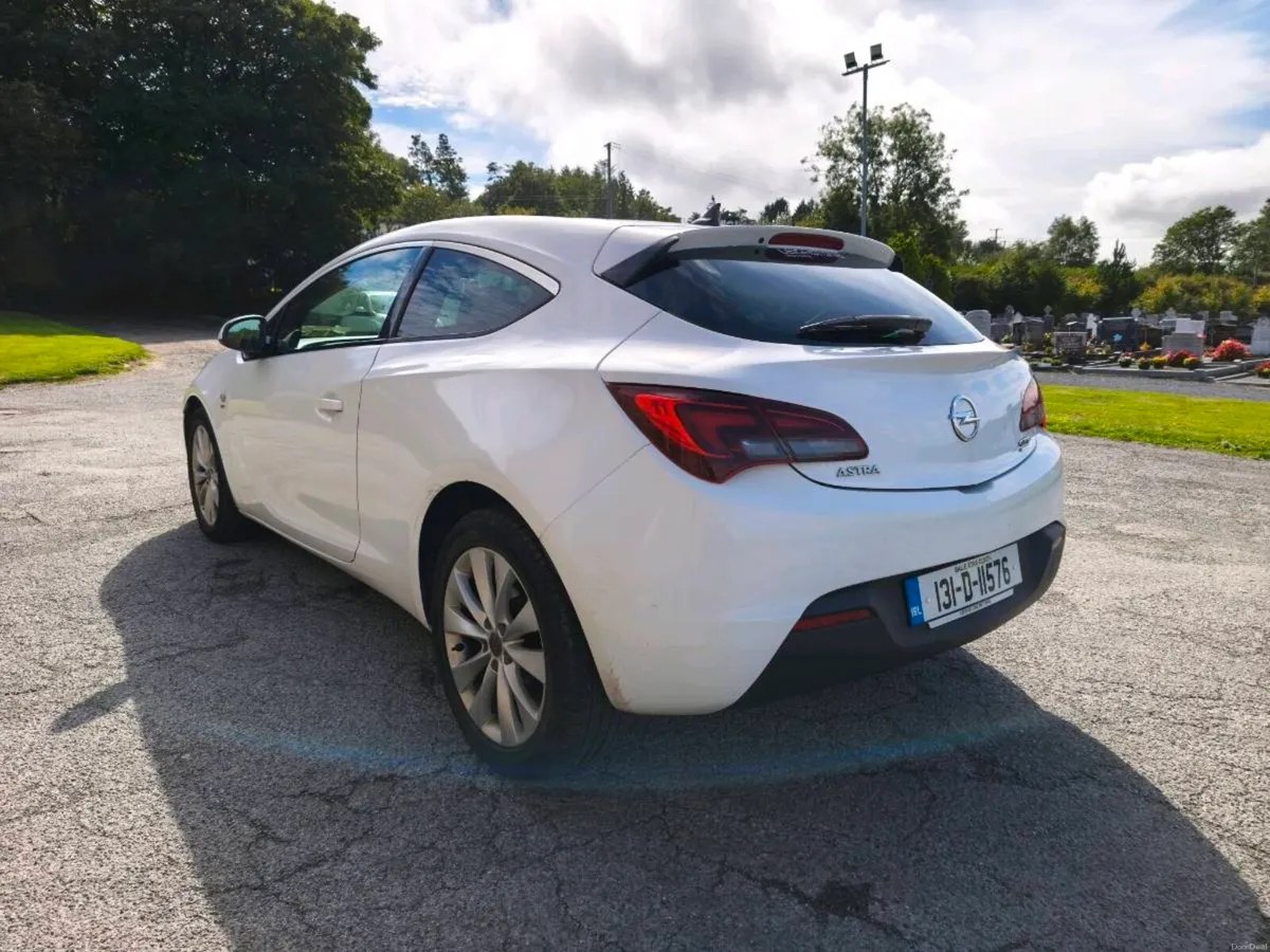 Opel Astra GTC Sri - Image 6
