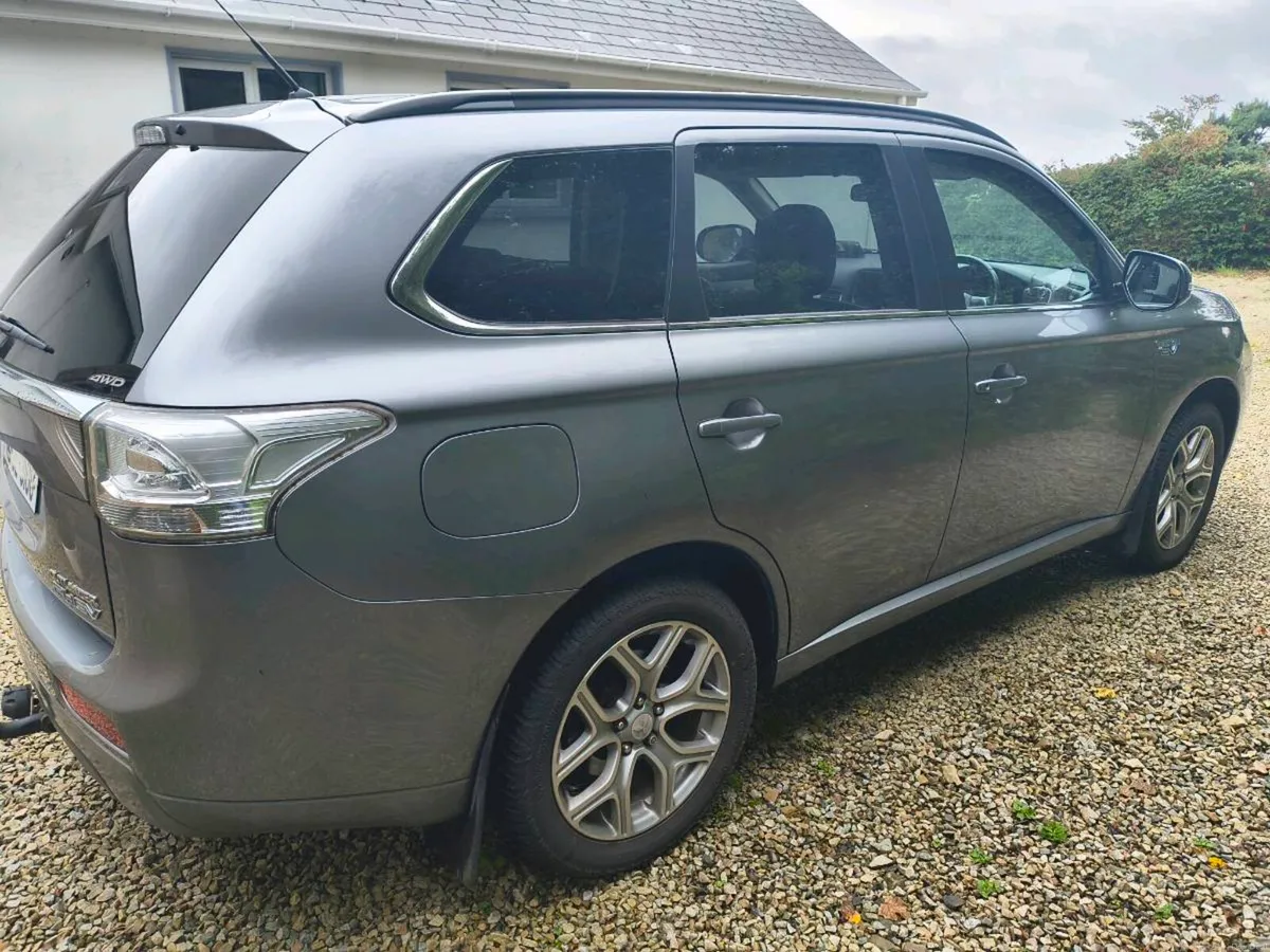 Mitsubishi Outlander 2014 4x4 Hybrid New NCT - Image 6