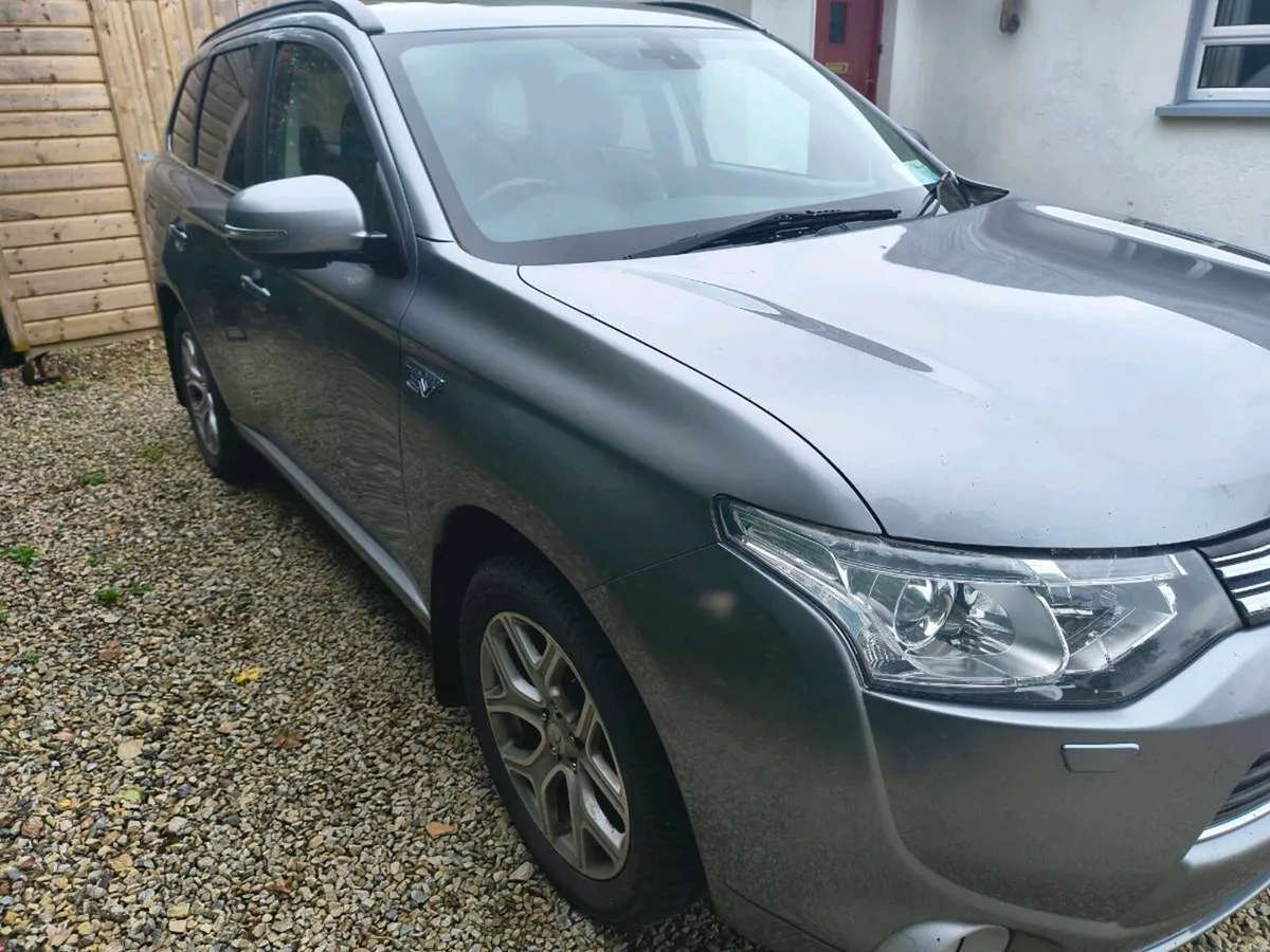 Mitsubishi Outlander 2014 4x4 Hybrid New NCT - Image 4