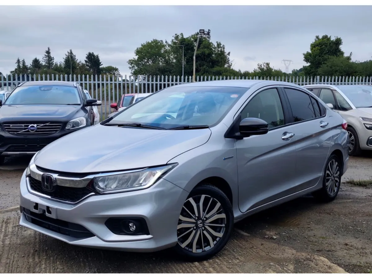 Honda Grace 1.5L Petrol HYBRID EXHONDA SENSING - L - Image 3