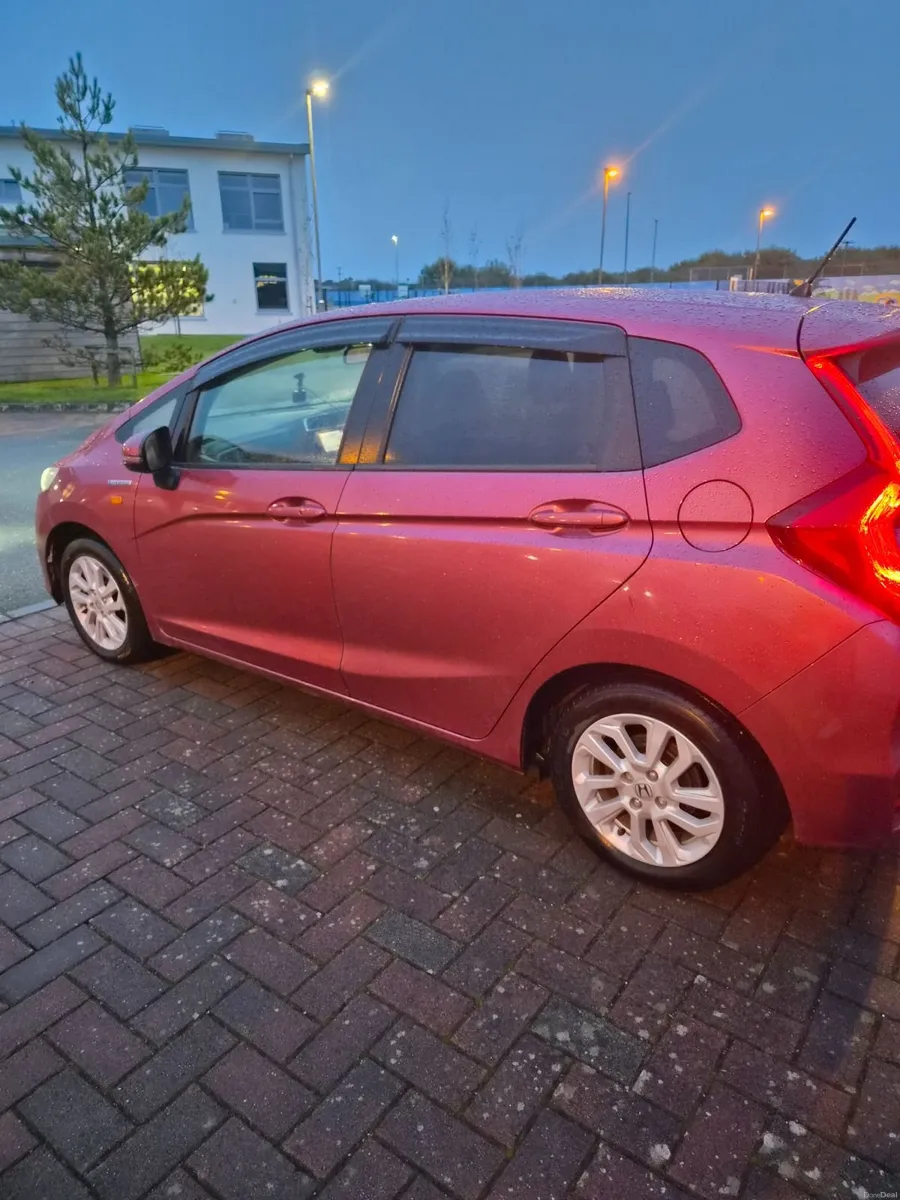 Honda Fit 2017 - Image 6