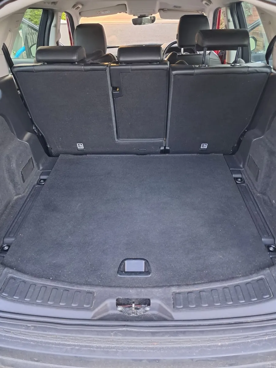 Land Rover Discovery Sport 2020 - Image 3