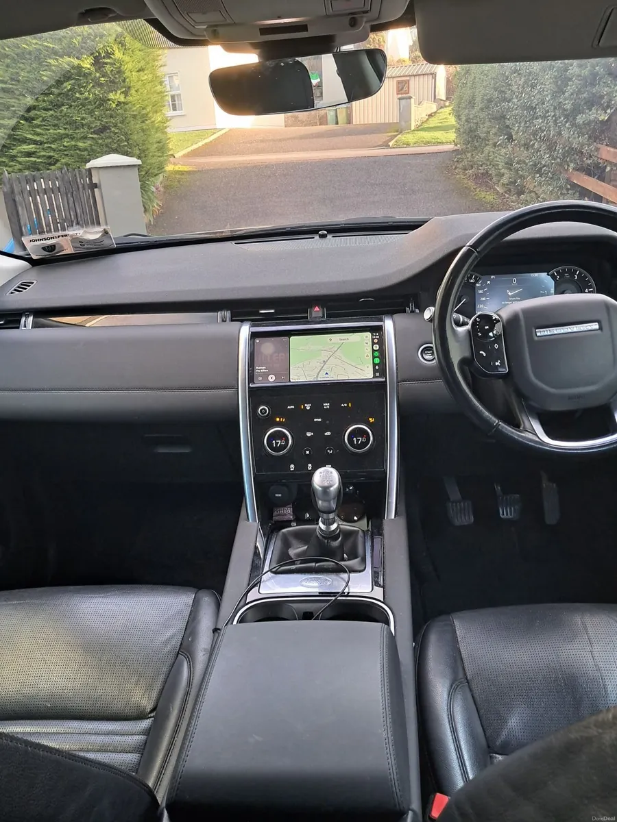 Land Rover Discovery Sport 2020 - Image 5