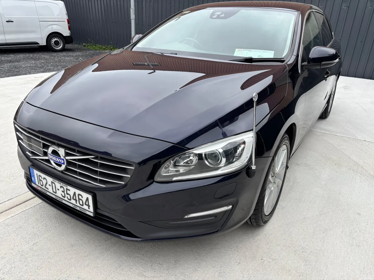 2016 Volvo V60 T3(152 HP) GEARTRONIC  SE - Image 6
