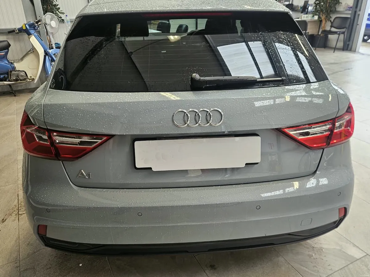 242 AUDI A1 SE 1.0 PETROL - Image 3