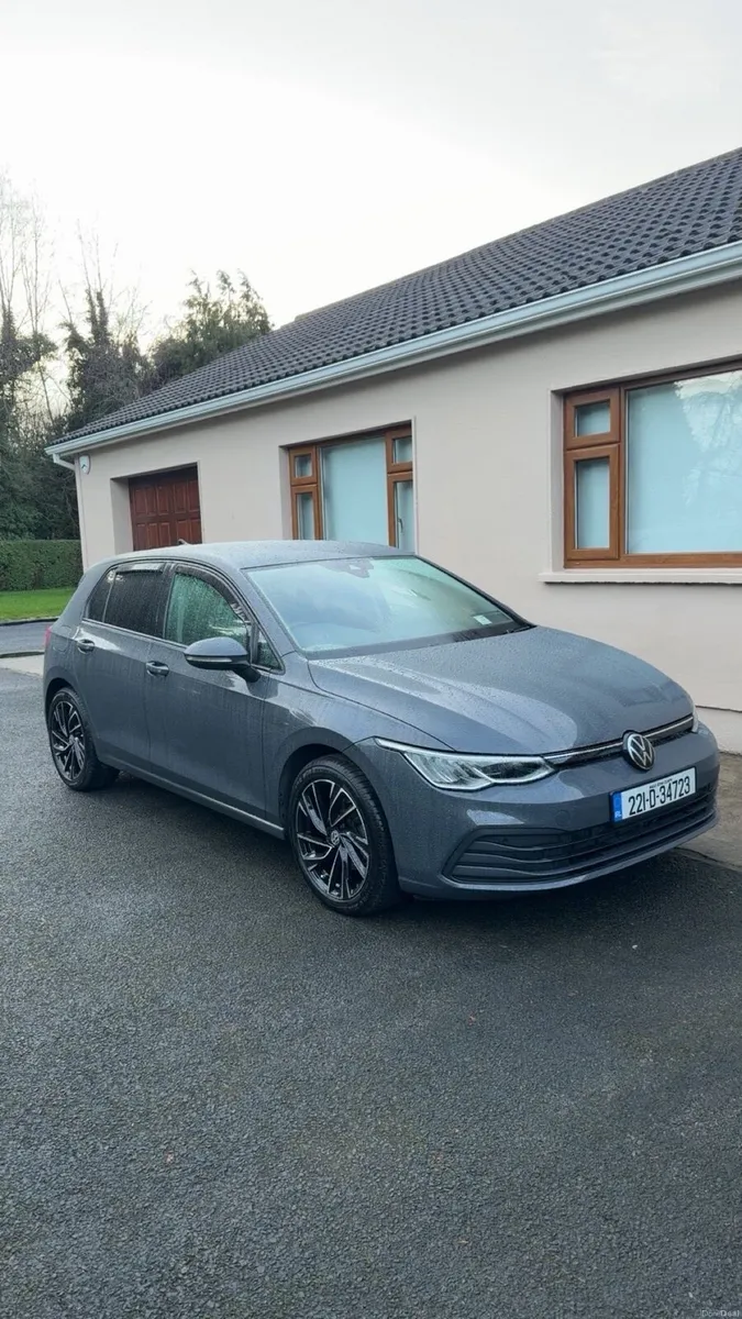 VOLKSWAGEN GOLF 2.0 TDI LIFE 115PS 5DR - Image 1
