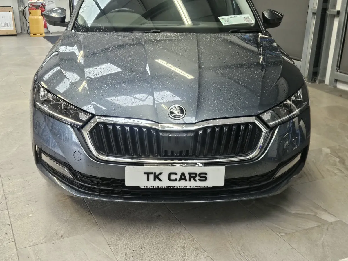 22 SKODA OCTAVIA AMBITION 2.0 DIESEL - Image 5