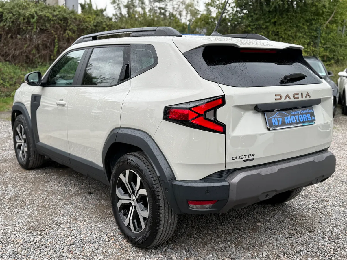 2025 Dacia Duster EXPRESSION HEV140 AUTO - Image 5