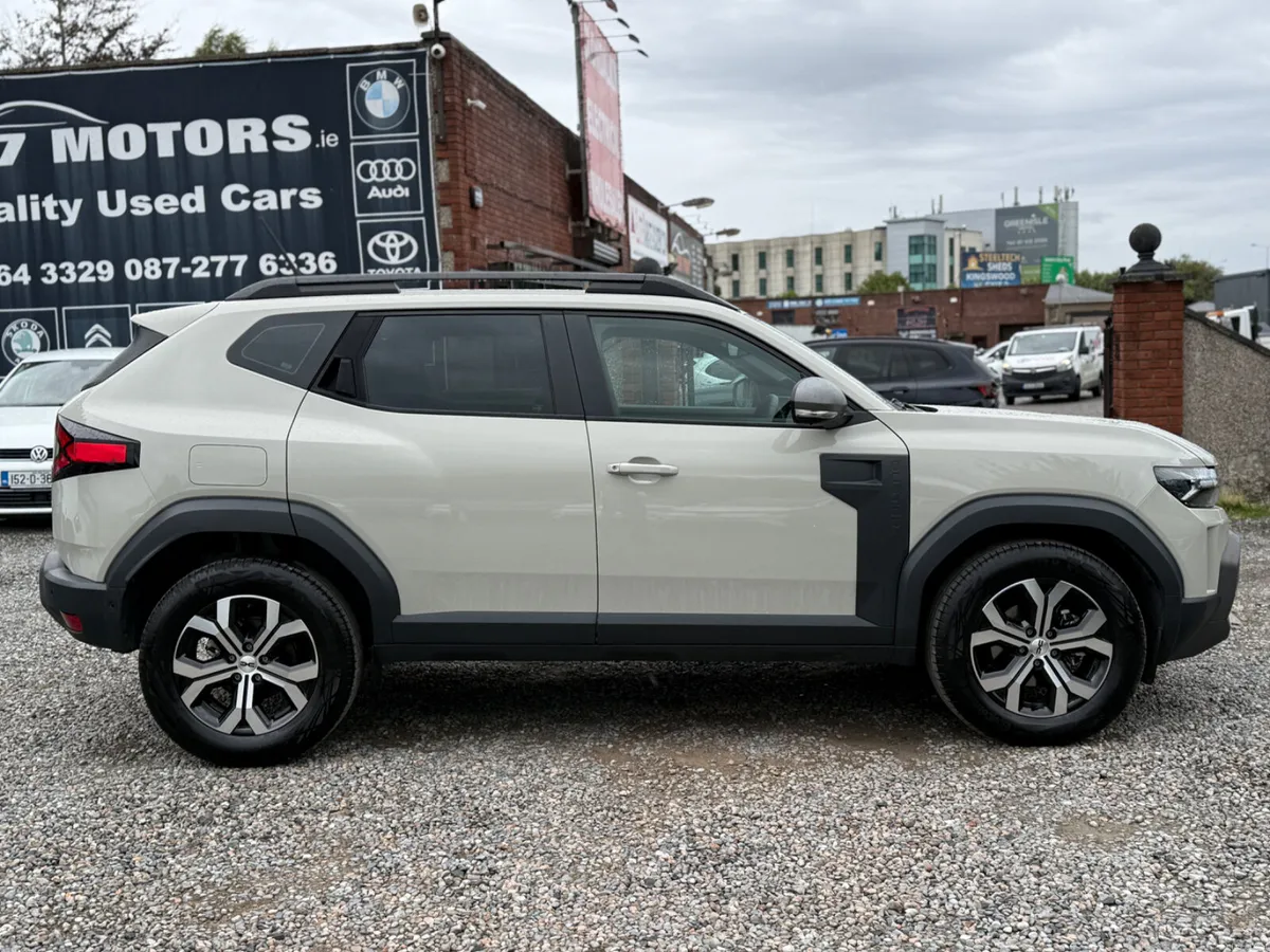 2025 Dacia Duster EXPRESSION HEV140 AUTO - Image 2