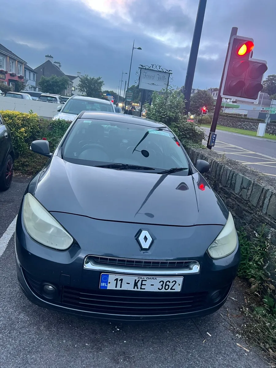 Renualt fluence 2011, 1.5 diesel with four new tyr - Image 1