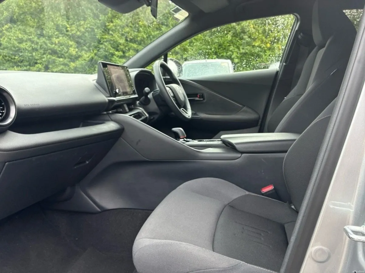 Toyota C-HR HYBRID SPORT 1.8 - GRANDONS - Image 6