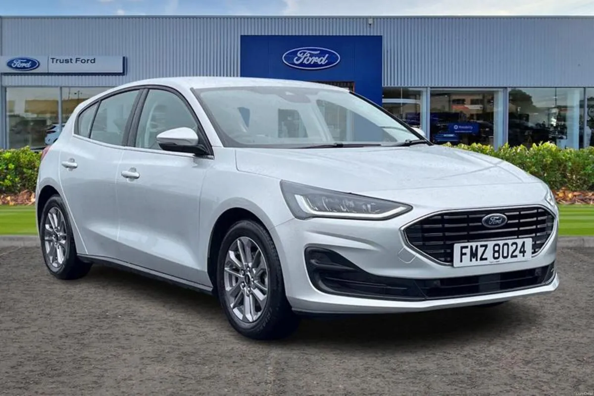 Ford Focus 1.0 EcoBoost Hybrid mHEV Titanium 5dr * - Image 1