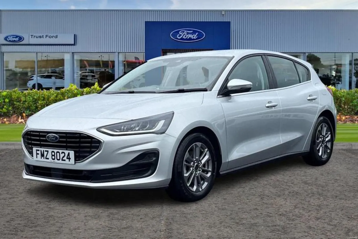 Ford Focus 1.0 EcoBoost Hybrid mHEV Titanium 5dr * - Image 5