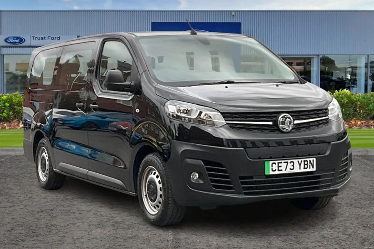 Vauxhall Vivaro 100kW Combi L 50kWh 5dr Auto - Image 1