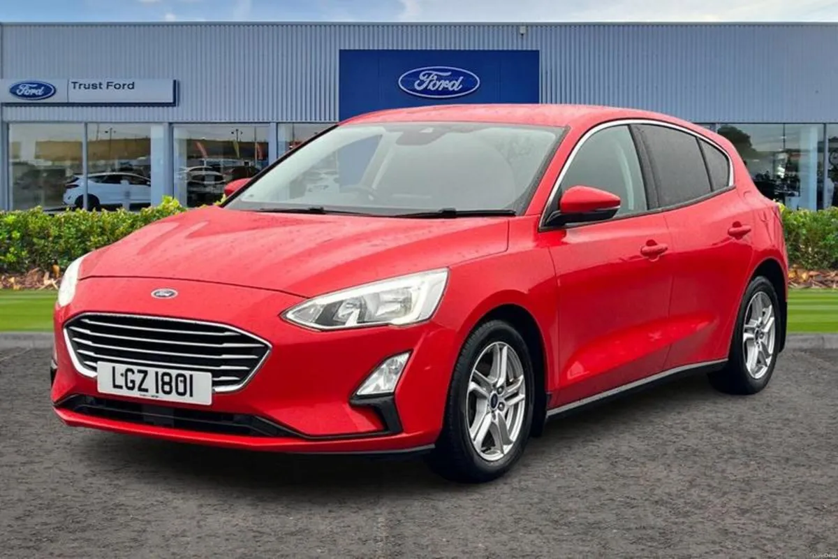 Ford Focus 1.0T EcoBoost Zetec Hatchback 5dr Petro - Image 5