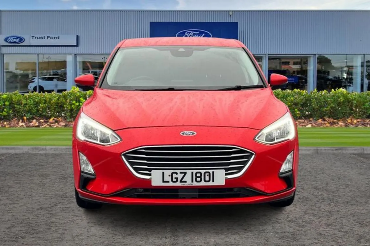 Ford Focus 1.0T EcoBoost Zetec Hatchback 5dr Petro - Image 6