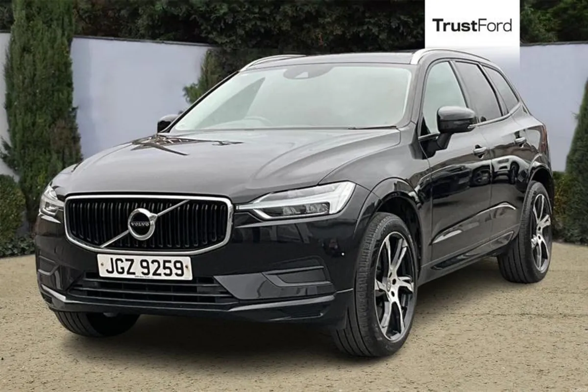 Volvo XC60 2.0 D4 Momentum 5dr AWD Geartronic - Image 5