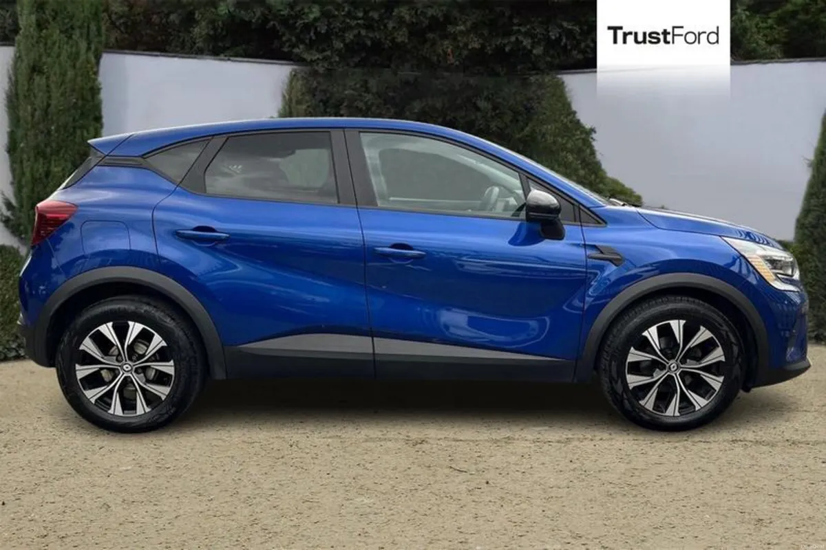 Renault Captur 1.0 TCE 90 Evolution 5dr - PARKING - Image 3