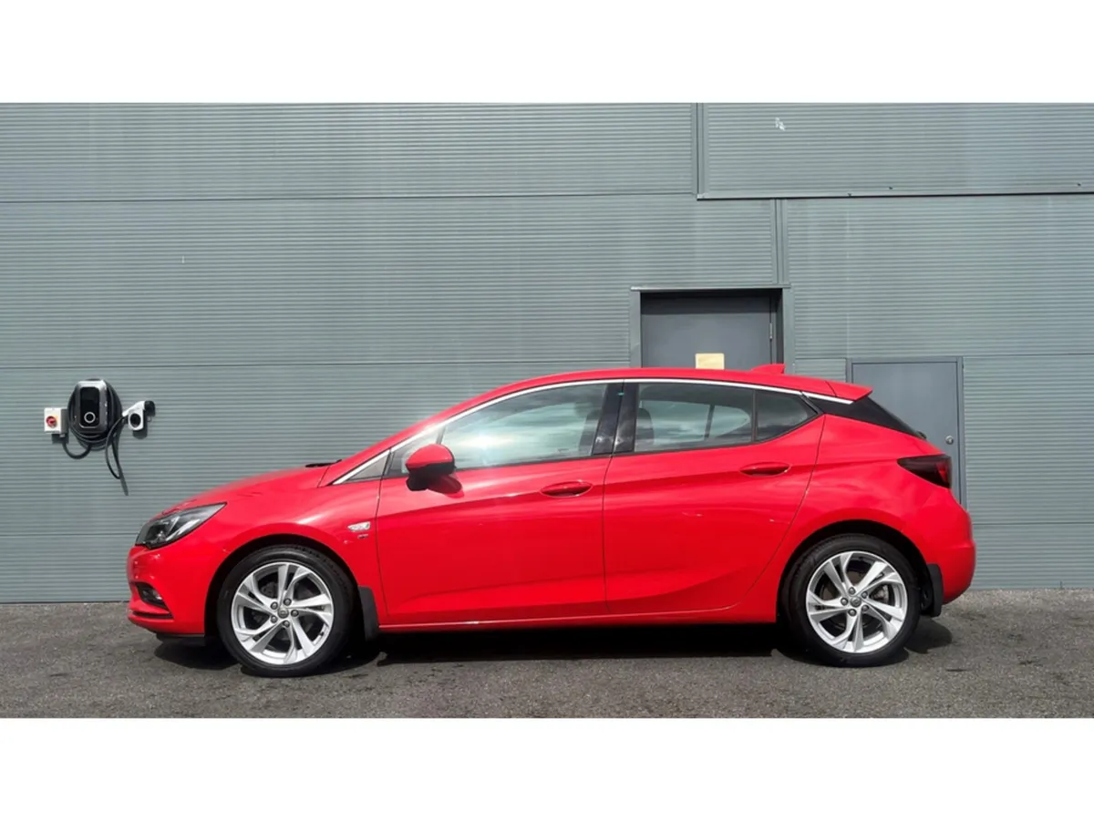 Opel Astra SRI 1.6 CDTI 110PS 5DR - Image 3
