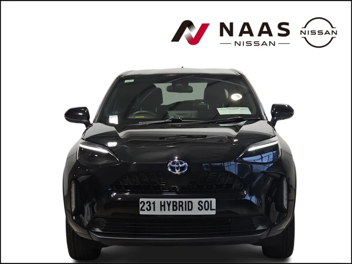 Toyota Yaris Cross 1.5 HYBRID SOL - Image 2