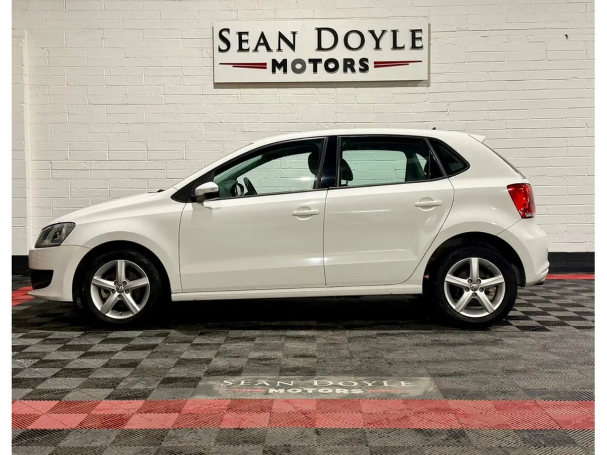 Volkswagen Polo 2014 1.2 TSI PETROL AUTOMATIC - Image 4