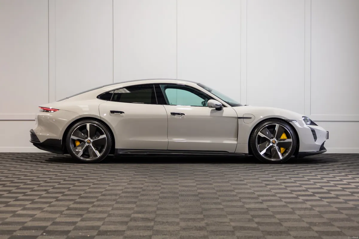 222 Porsche Taycan Turbo S (93.4kWh) - Image 6