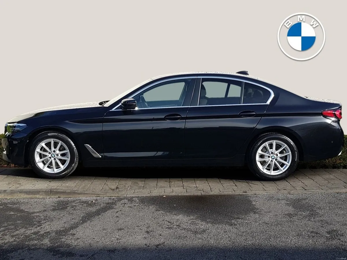 BMW 5-Series 520d SE - Image 3