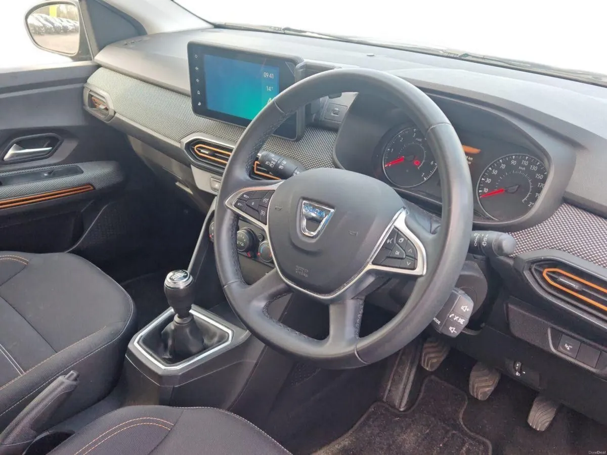 Dacia Sandero Stepway TCe 90 STEPWAY Comfort - Image 6