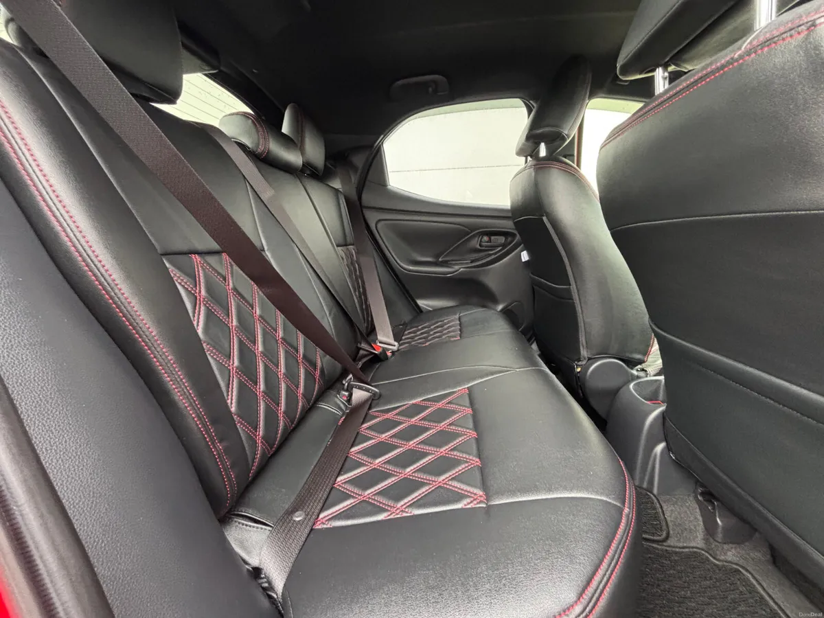 TOYOTA YARIS - Image 5