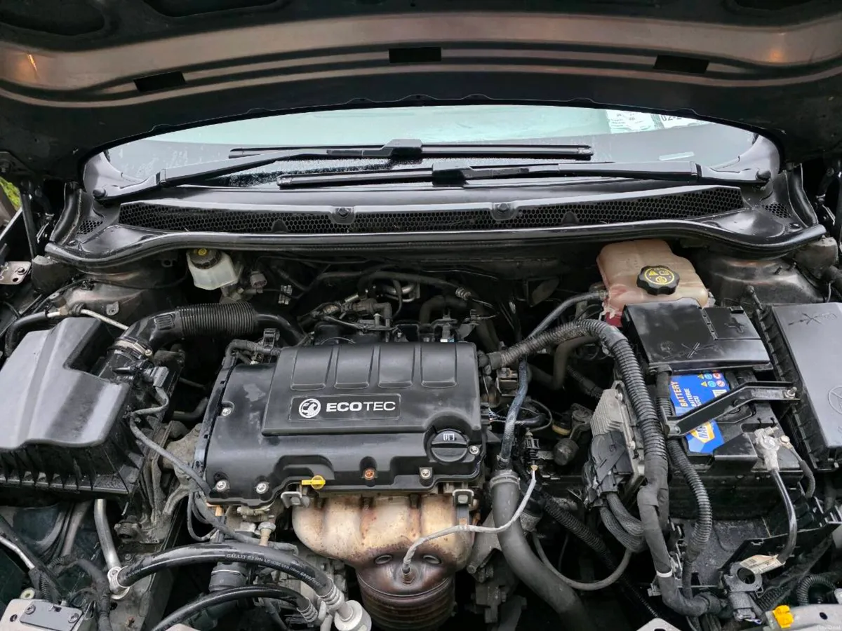 2014 Vauxhall Astra 1.4 petrol - Image 5