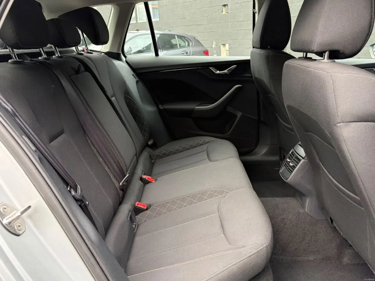 Skoda Kamiq Ambition 1.0tsi 95HP 5DR - Image 6